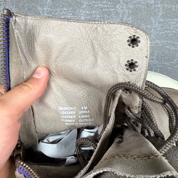 Steve Madden Munch Military Leather Lace up Moto Boot Womens Size 9 - Picture 10 of 10